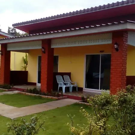 Hotel Anyaman Lanta House